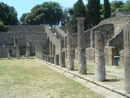 12 Pompeii