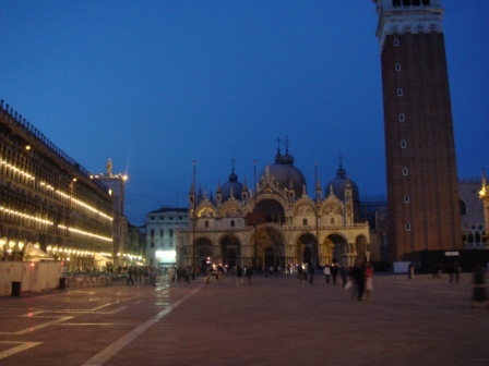 09 San Marco at night