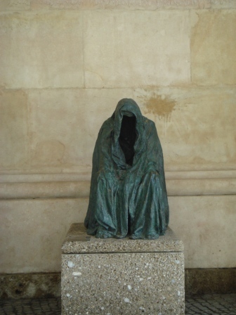 04 Grim reaper statue