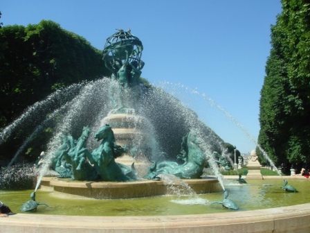 07 A fountain