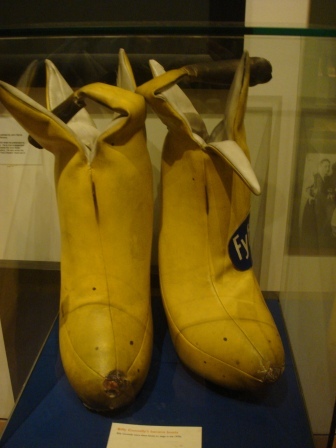 11 Billy's banana boots