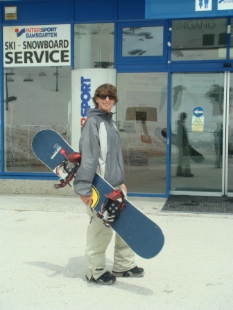 13 Tom the cute snowboard instructor