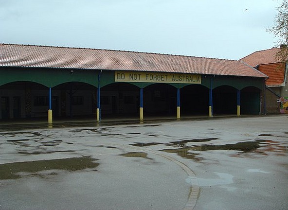 Villers-Bretonneux school