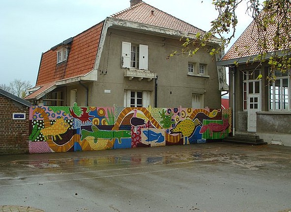 Villers-Bretonneux school