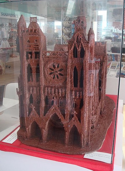 Amiens Cathedral in chocolate!!